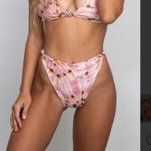 Skatie Swim ‘Salty’ Bikini Bottom in Austin print Large 🩷